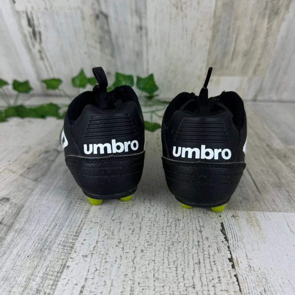 Umbro Boy's Classico Fg Jr. Soccer Cleats, Size 12